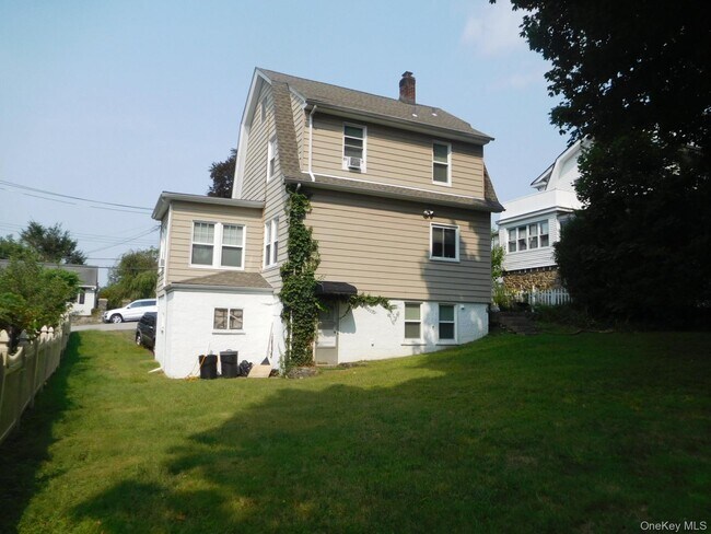 Foto del edificio - 44 Chippewa Rd