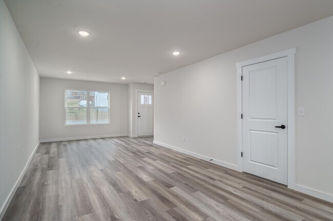 Foto del edificio - 652 2nd St SE