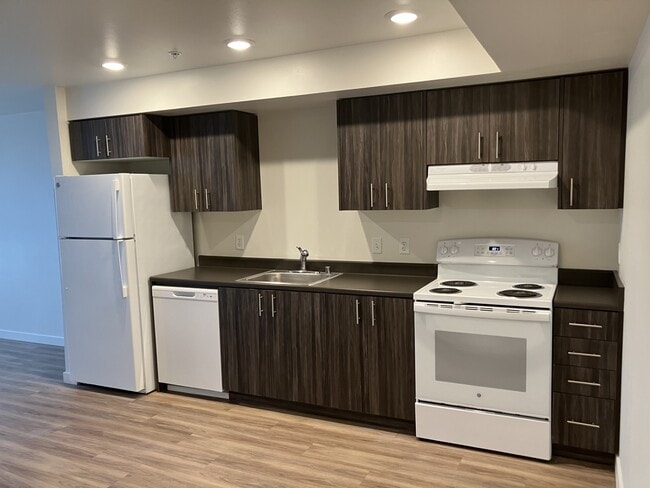 Building Photo - Madrona Square