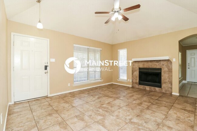 Building Photo - 3 Bedroom Pet-Friendly Home in Azle, TX with Main Street Renewal