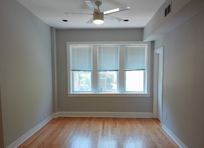 Foto del edificio - 937 N Ashland Ave