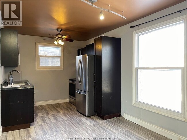 Photo du bâtiment - 8691 Darlington Crescent