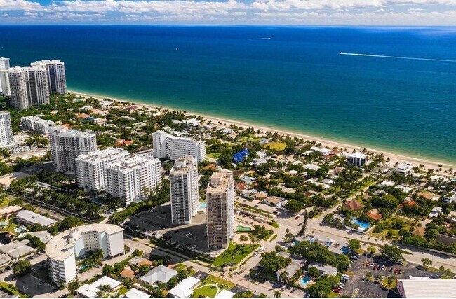 Foto del edificio - 2715 N Ocean Blvd