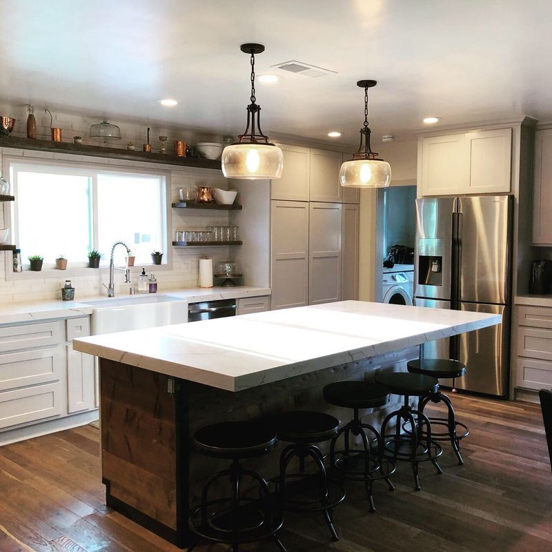 Foto principal - 9621 Central Ave