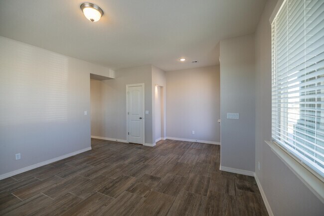 Foto del edificio - 12832 Shelby Ridge Dr