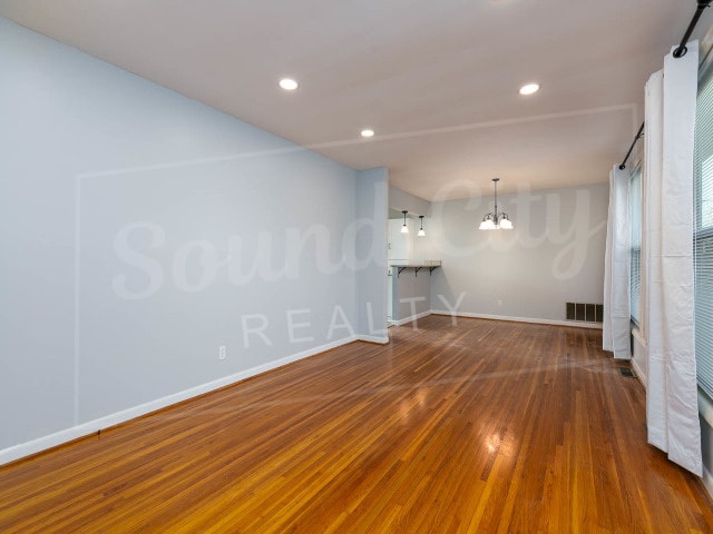 Living/Dining Room - 2620 Pleasant Green Rd