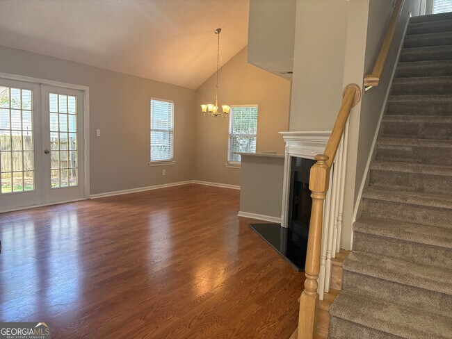 Building Photo - 304 Everdale