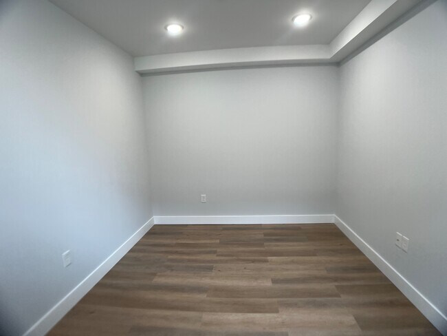 Building Photo - 3221 N 13th St