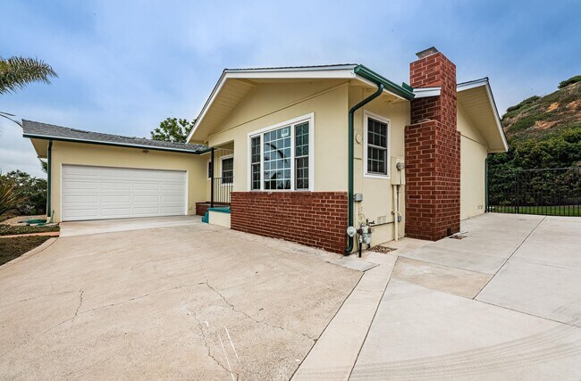 Building Photo - 628 Marsolan Ave