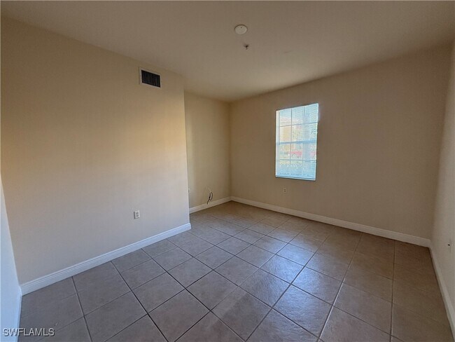 Building Photo - 3973 Pomodoro Cir