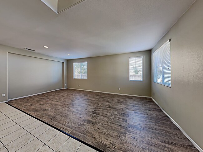 Building Photo - 19459 Hebron Ct