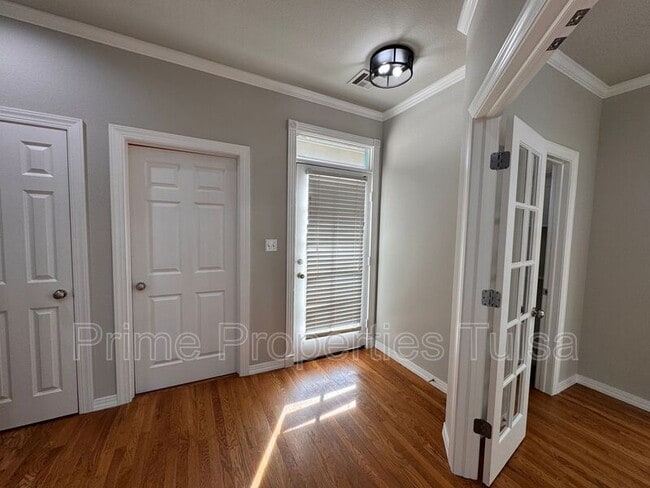 Foto del edificio - 528 North Willow Pl W