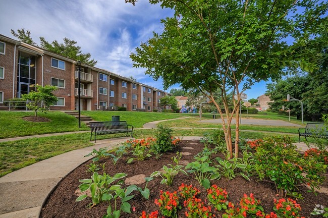 Stony Brook Apartments