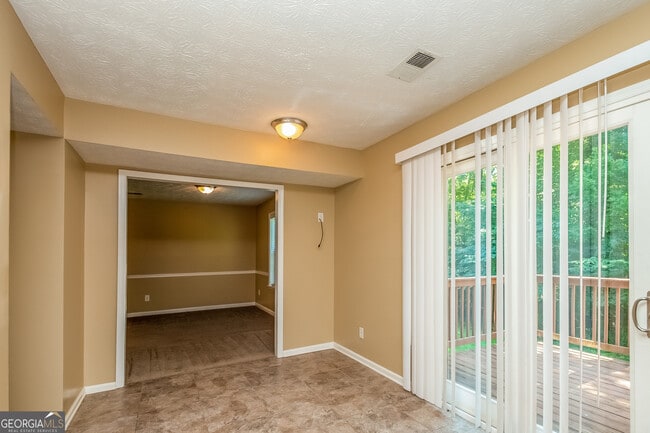 Building Photo - 2210 Rocky Mill Dr