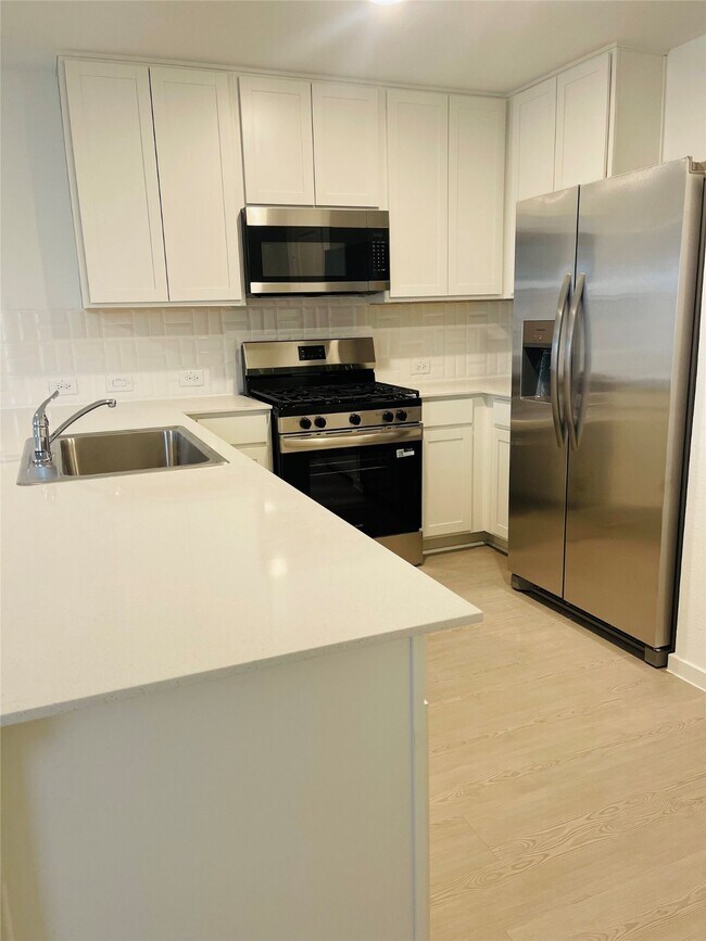 Foto del edificio - 12526 Mountain Daisy Rd