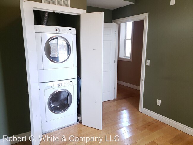 Building Photo - 2 br, 1 bath House - 295 Ridge Road Unit 4