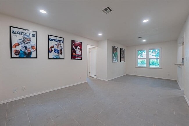 Building Photo - 1512 Bedford Ln