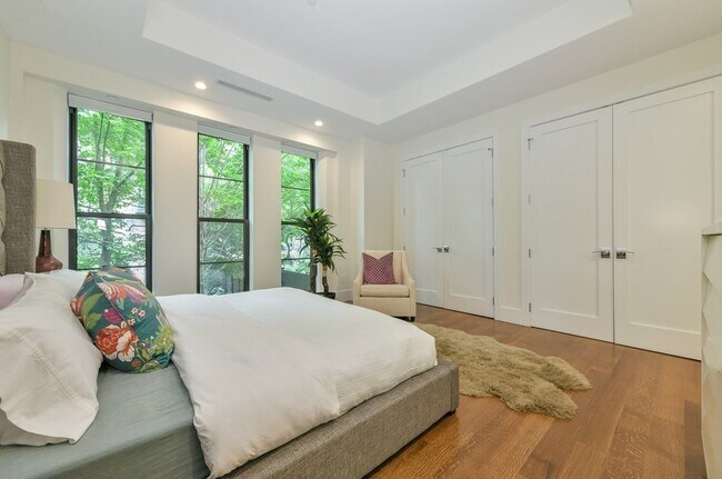 Foto del edificio - 198 W Brookline St
