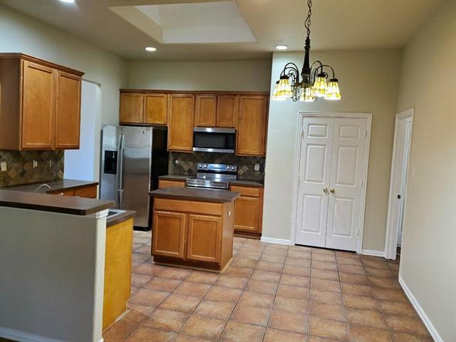 Building Photo - 3400 W Evelyne Dr