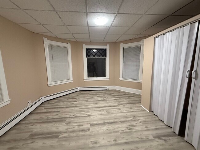 Building Photo - 9 Winslow St