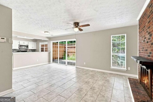 Building Photo - 5557 Clover Rise Ln