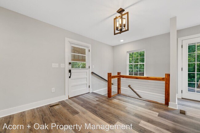 Foto del edificio - 4 br, 3 bath House - 2200 Shannon St