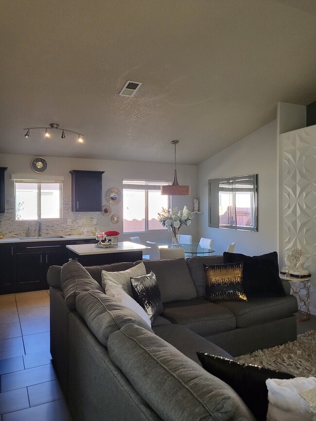 824 Palo Duro Dr, Bernalillo, NM 87004 House Rental in Bernalillo, NM