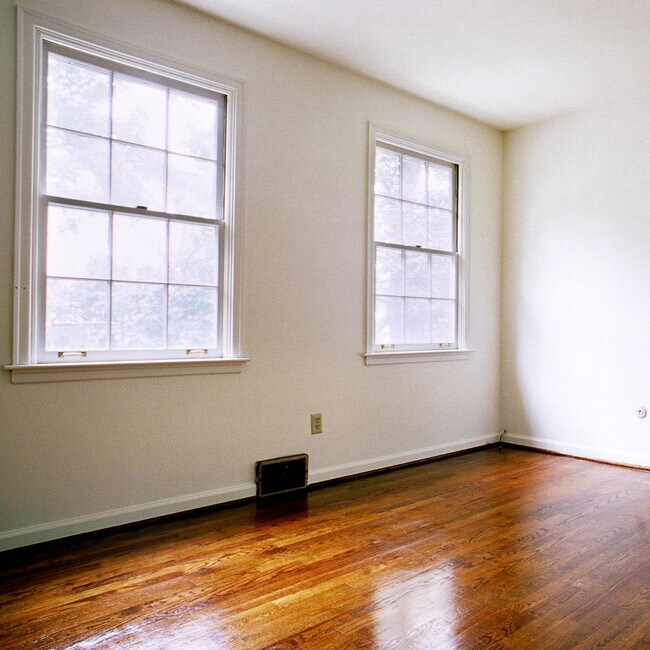 Foto del edificio - 6405 Howe St