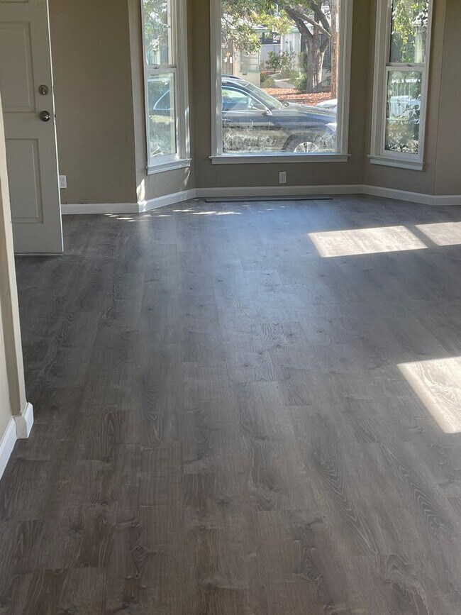 Foto del edificio - 712 W Hammond Ave