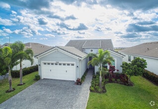 Building Photo - 15286 Goldfinch Cir