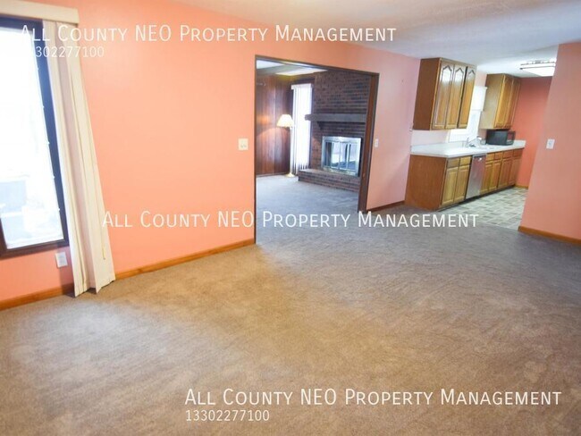 Building Photo - 4 bedrooms available in the Falls!