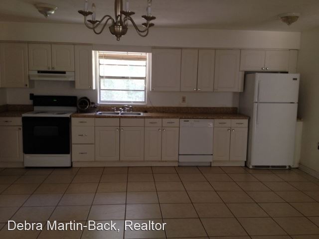 Foto del edificio - 2 br, 1 bath House - 7612 NE 35th Street