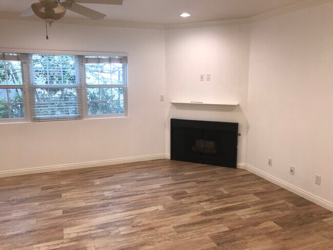 Sala de estar - 817 18th St
