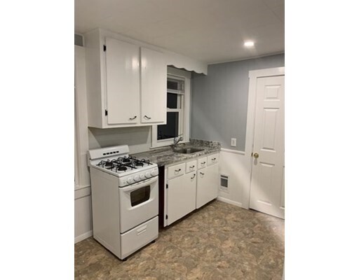 Primary Photo - 102 Central St