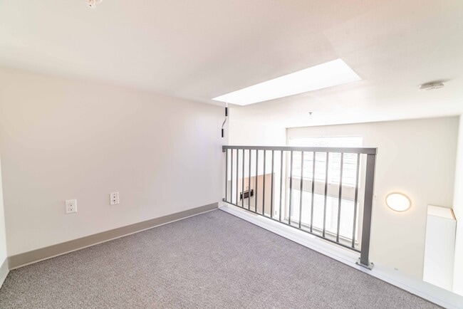 Interior Photo - Wallingford Studios