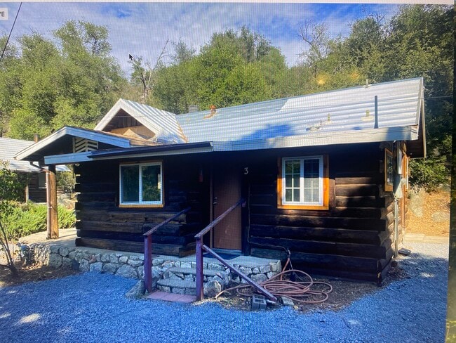 Building Photo - 10445 Tanglewood Ln