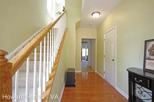 Building Photo - 3 br, 3 bath House - 4644 Minutemen Way
