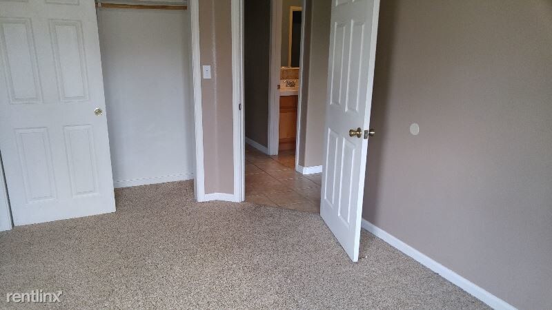 Foto principal - 135 Montoya Ct