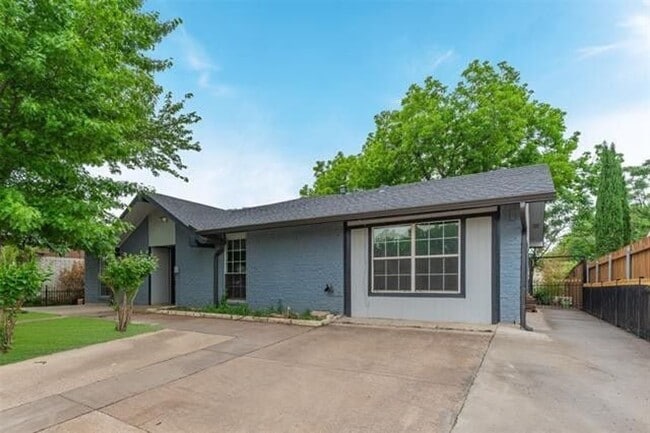 Building Photo - Studio for Rent in Lewisville