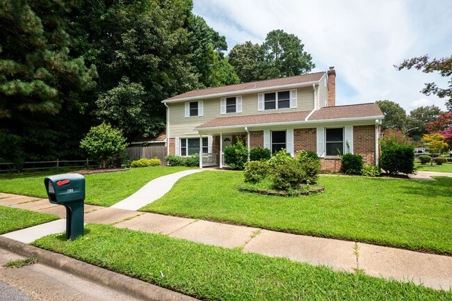 Building Photo - 1768 Olympic Dr