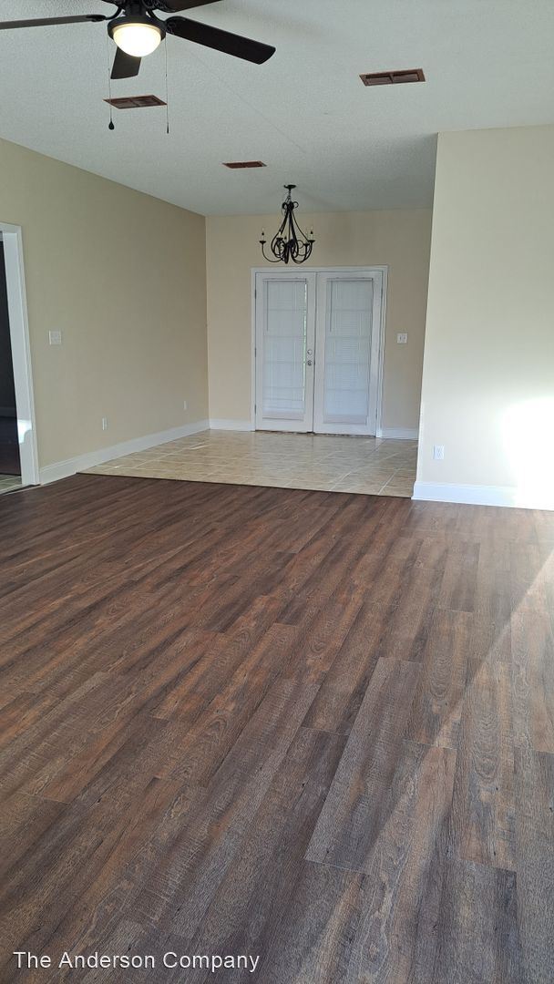 Building Photo - 3 br, 2 bath House - 121 Laurelwood Ct.