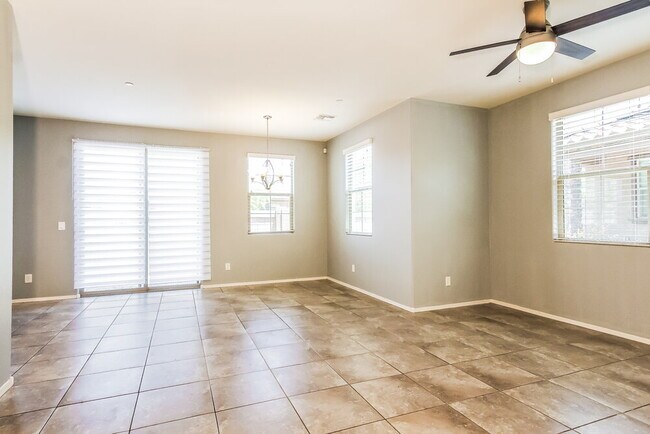 Foto del edificio - 5720 E Butte St