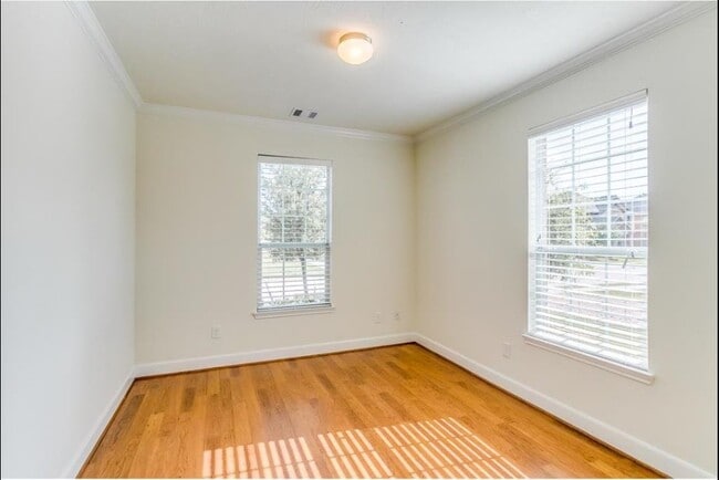 Foto del edificio - 16442 Williamstown Dr