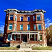 Building Photo - 271 Douglas Ave