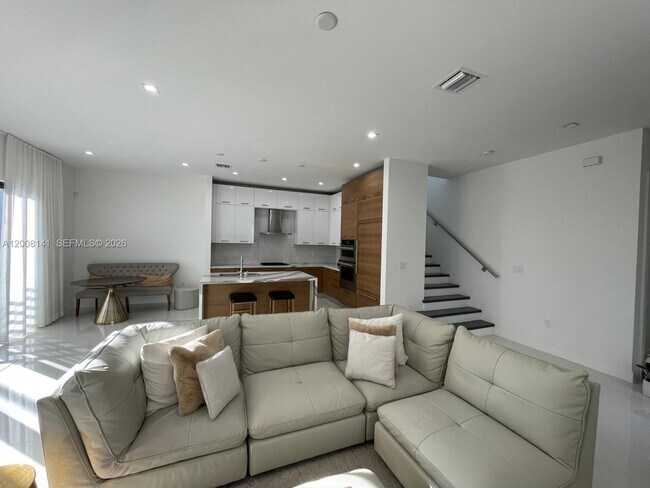 Foto del edificio - 8283 NW 44th St