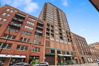 Building Photo - 400 W Ontario St