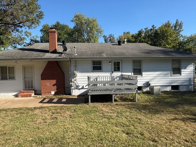 Building Photo - Beautiful 3 bed, 2 bath in St. Ann.