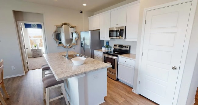 Building Photo - 422 Pleasanton Way