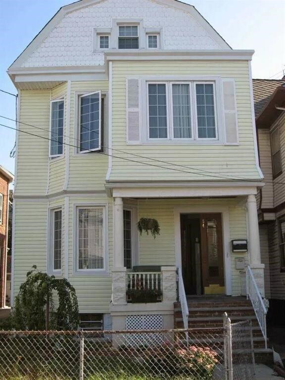 Primary Photo - 54 Warner Ave