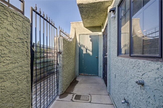 Building Photo - 7089 Burcot Ave